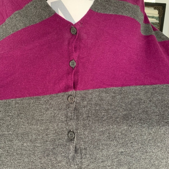 Cape - Picture 4 of 7